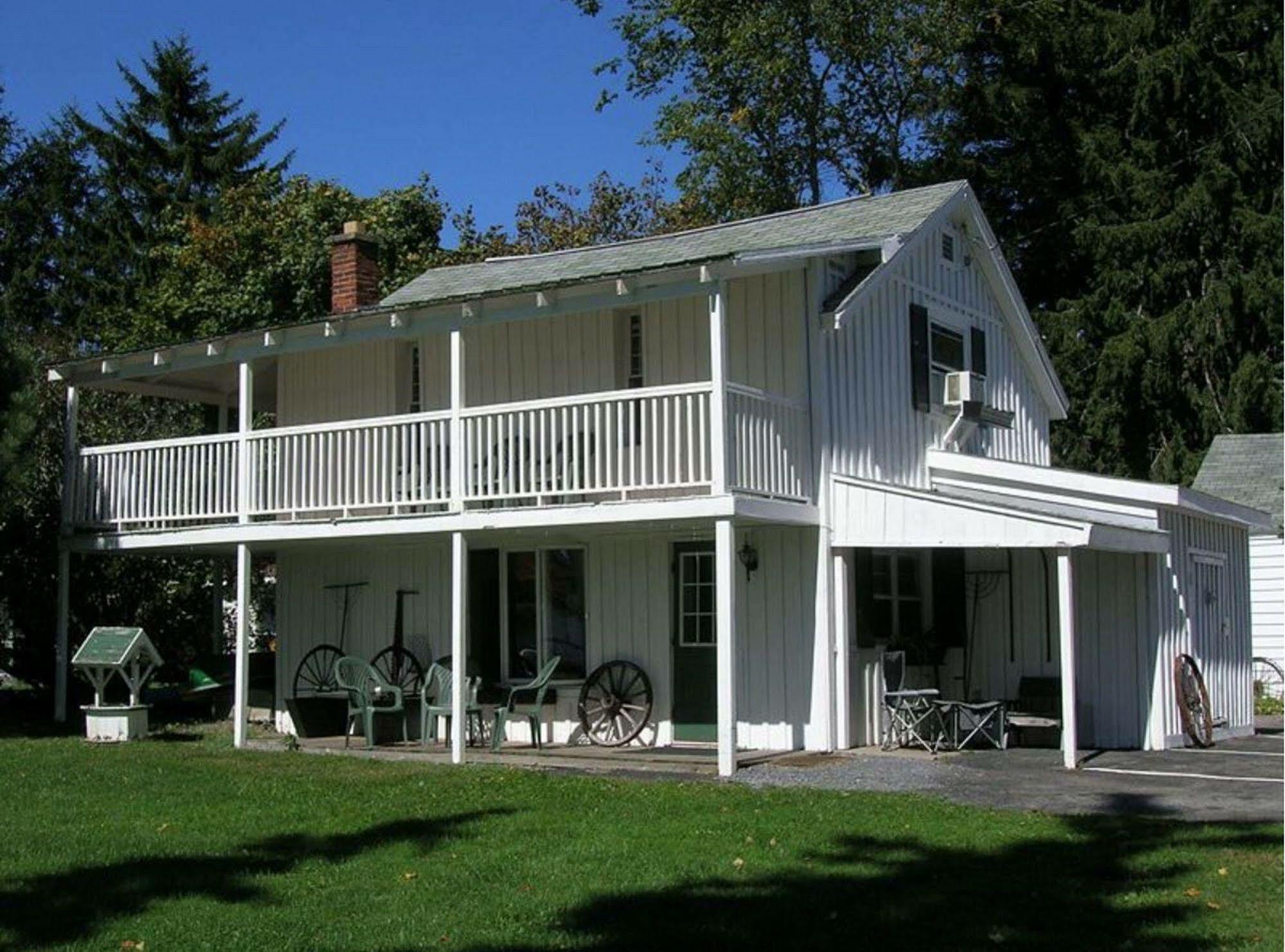Mariaville Lake B & B Pattersonville Esterno foto